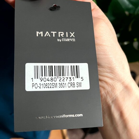 Blue Matrix by Maevn Women's V-Neck Solid Scrub Top - Size Small - Picture 4 of 4